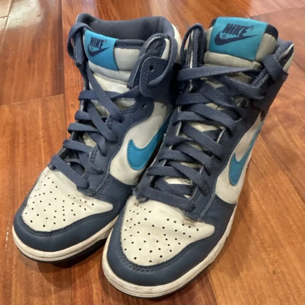 Nike Dunk Boys Blue & White High Top Leather Sneakers size 5